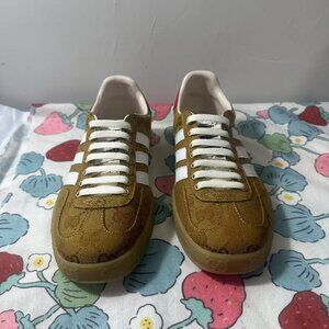 Gucci monogram sneakers💕💕💕